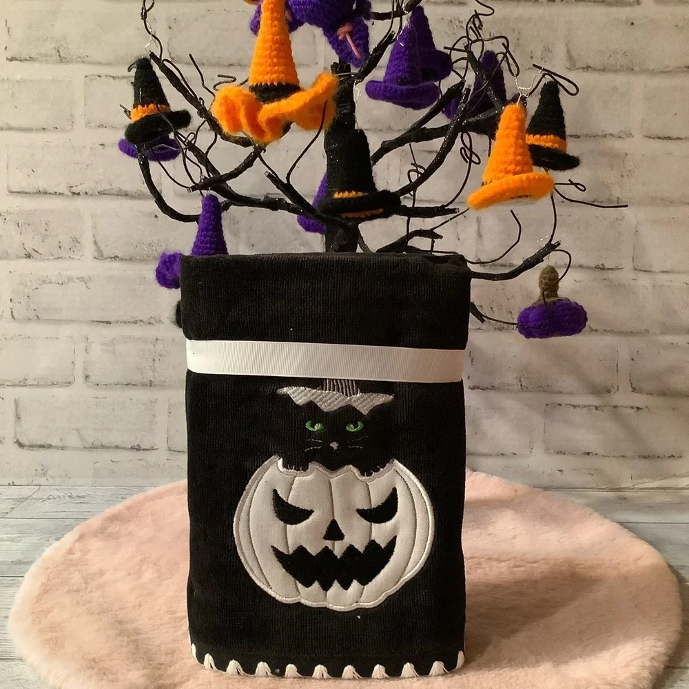 KASSADECOR Set Of 2 Pumpkin Cat Hand Towels